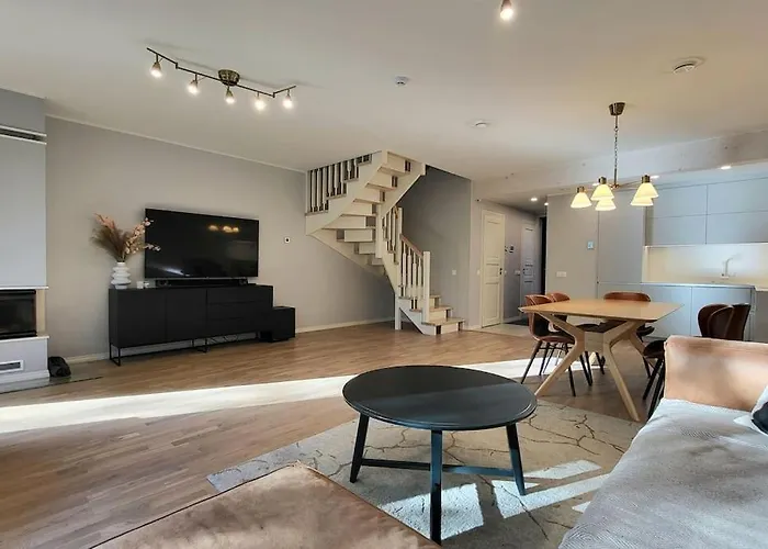 Apartment 3 Bedroom With Terrace *